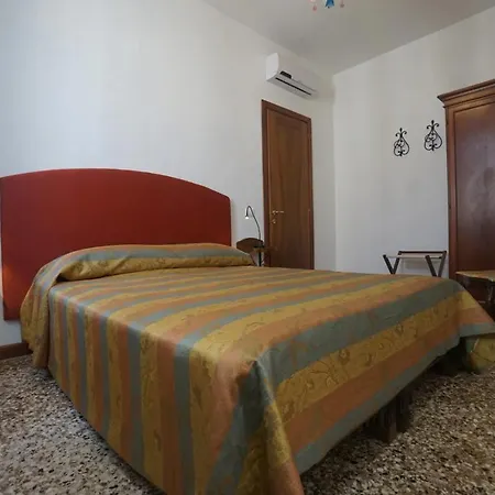 Appartement Campo San Lorenzo Venetië